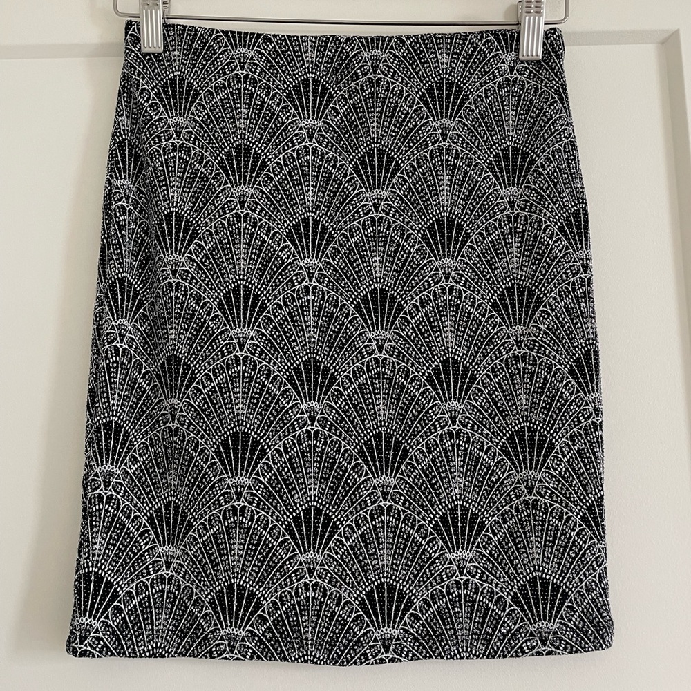 H&M Black and White Art Deco Mini Skirt